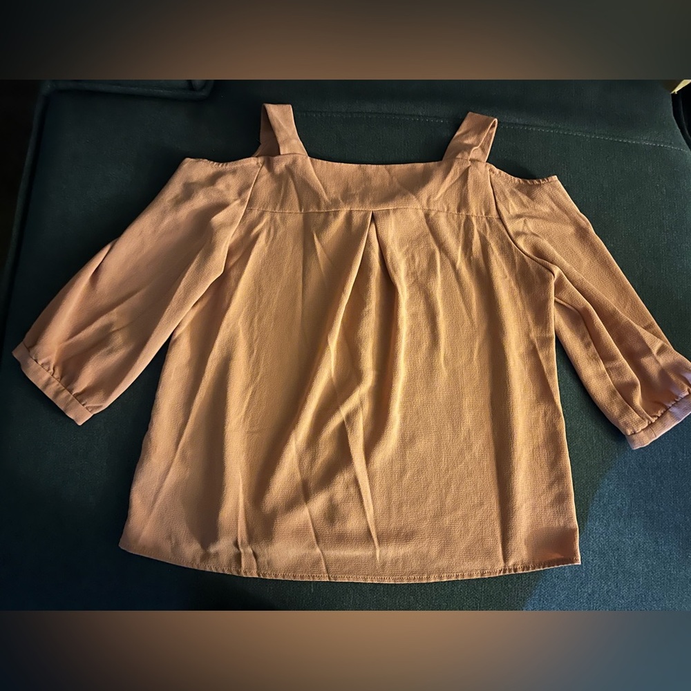 Ladies Top - Picture 2 of 3
